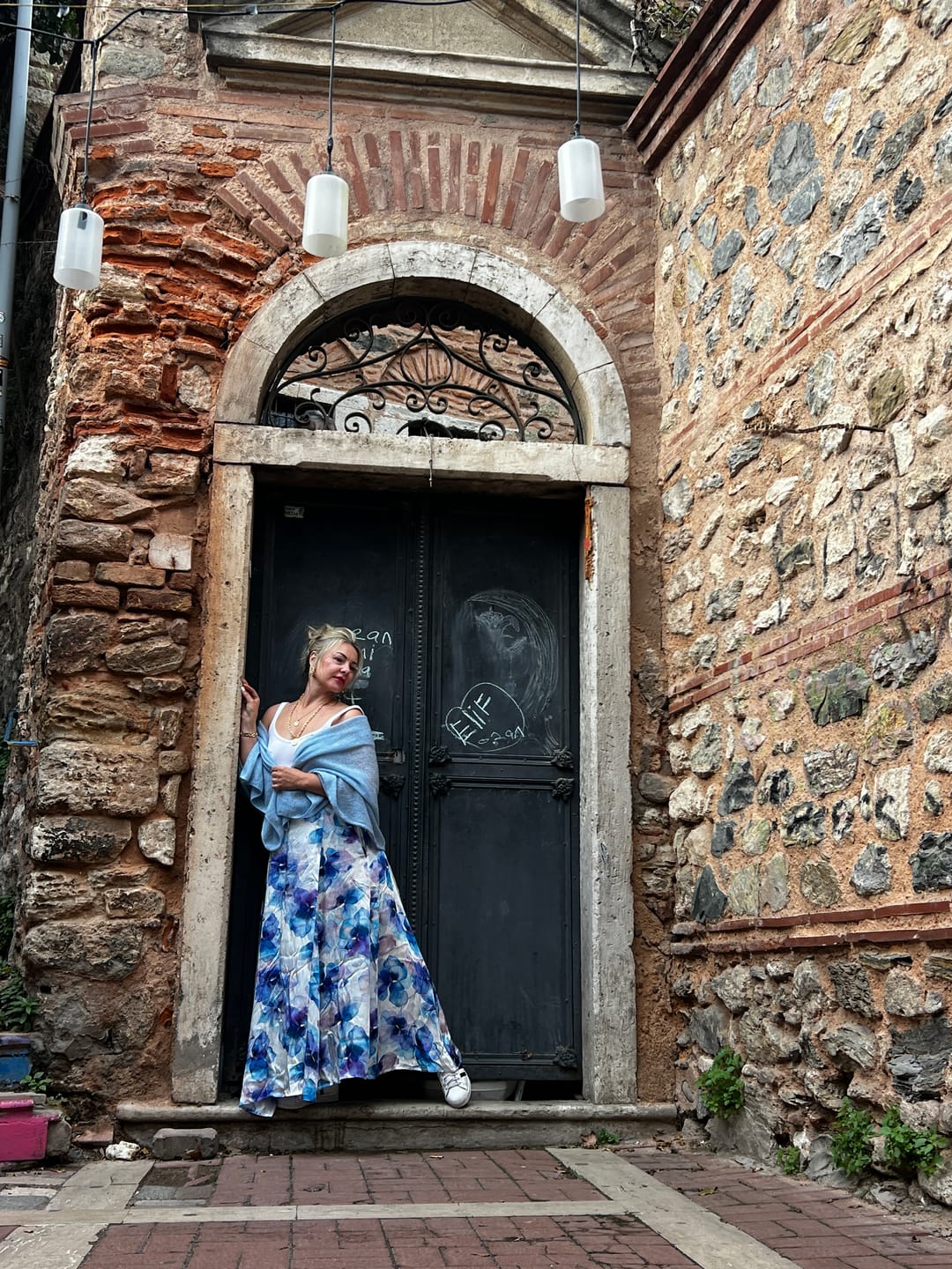 Customer photo review of Show Skirt - Azzurra Bloom