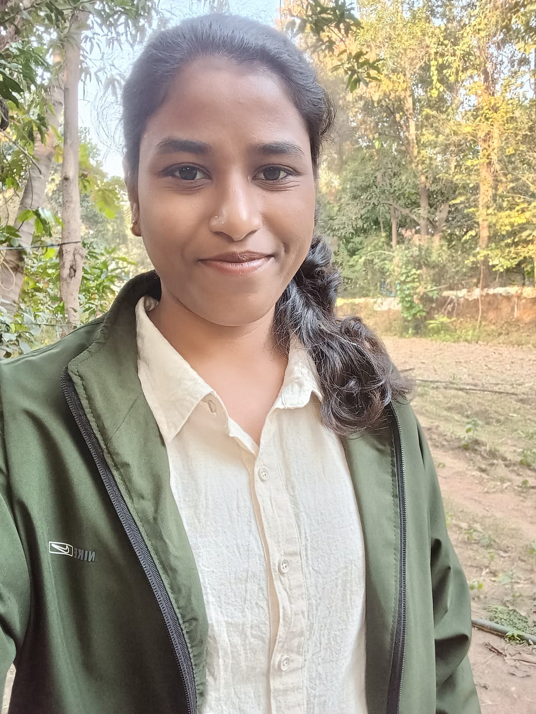 Customer photo review of Women Ecru Airy-Linen Shirt
