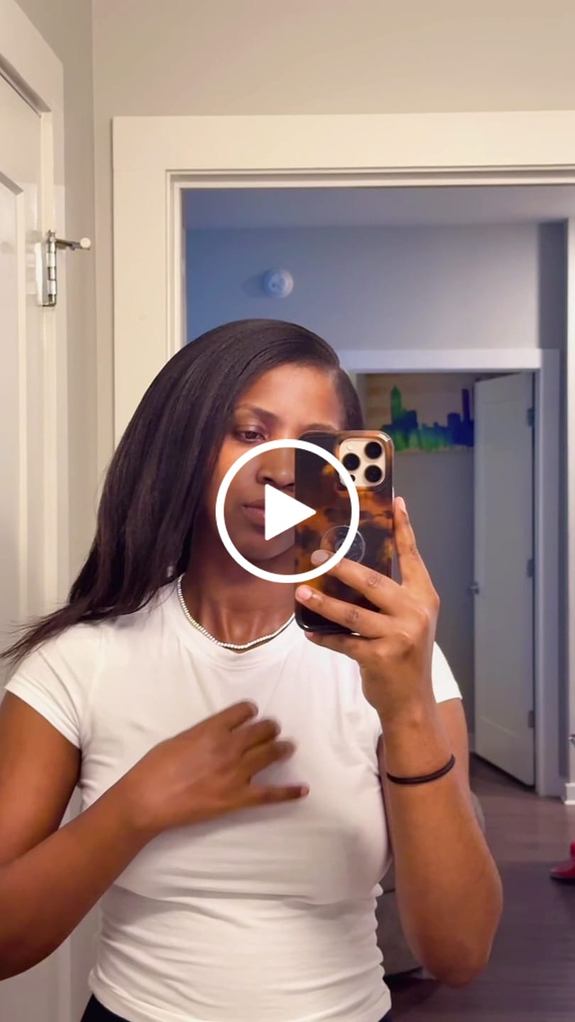 Customer video review of Luxe Tennis Necklace