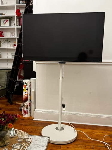 Customer photo review of Master V2 FT48 TV Stand