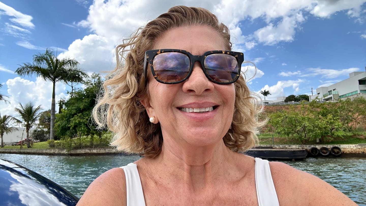 Customer photo review of booster definição