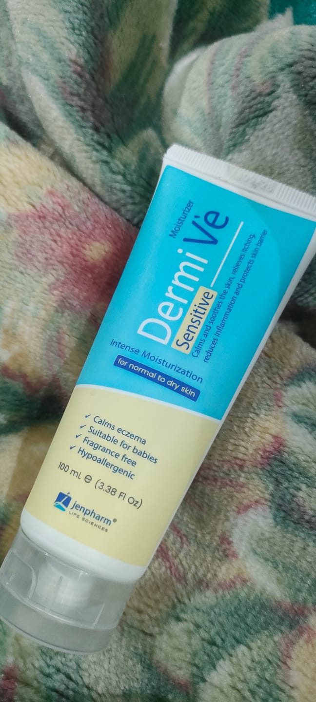 Customer photo review of Dermive Sensitive Moisturizer