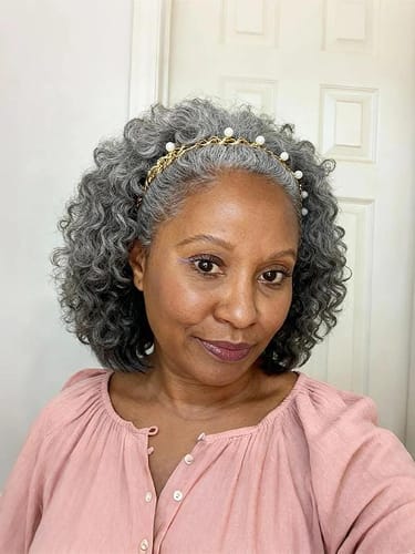 Customer photo review of Luvwin 13x4 Salt & Pepper Bouncy Curls Glueless Grey Wig 100% Human Hair