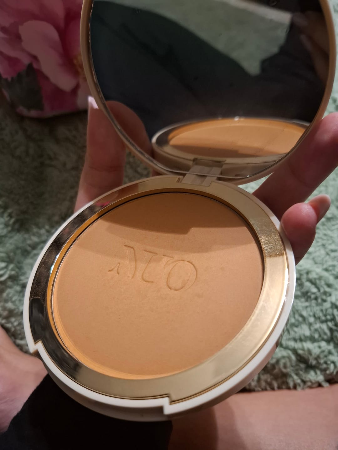 Customer photo review of Iluminator pudra cu textura ultrafina