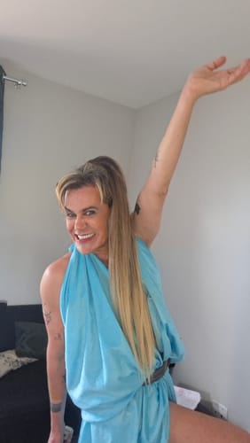 Customer photo review of Rabo de Cavalo - Liso 31 - Loiro com Raiz Castanha