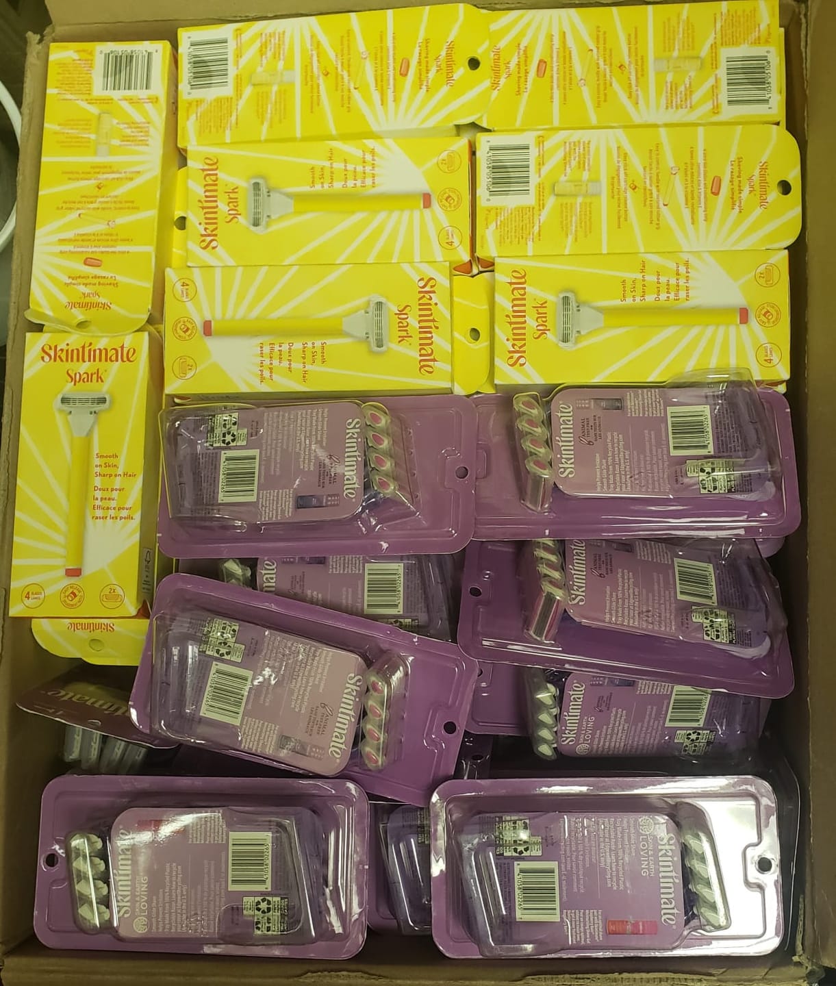 Customer photo review of Skintimate Violet Blooms 4 Scented Blades (50 Pcs Lot)