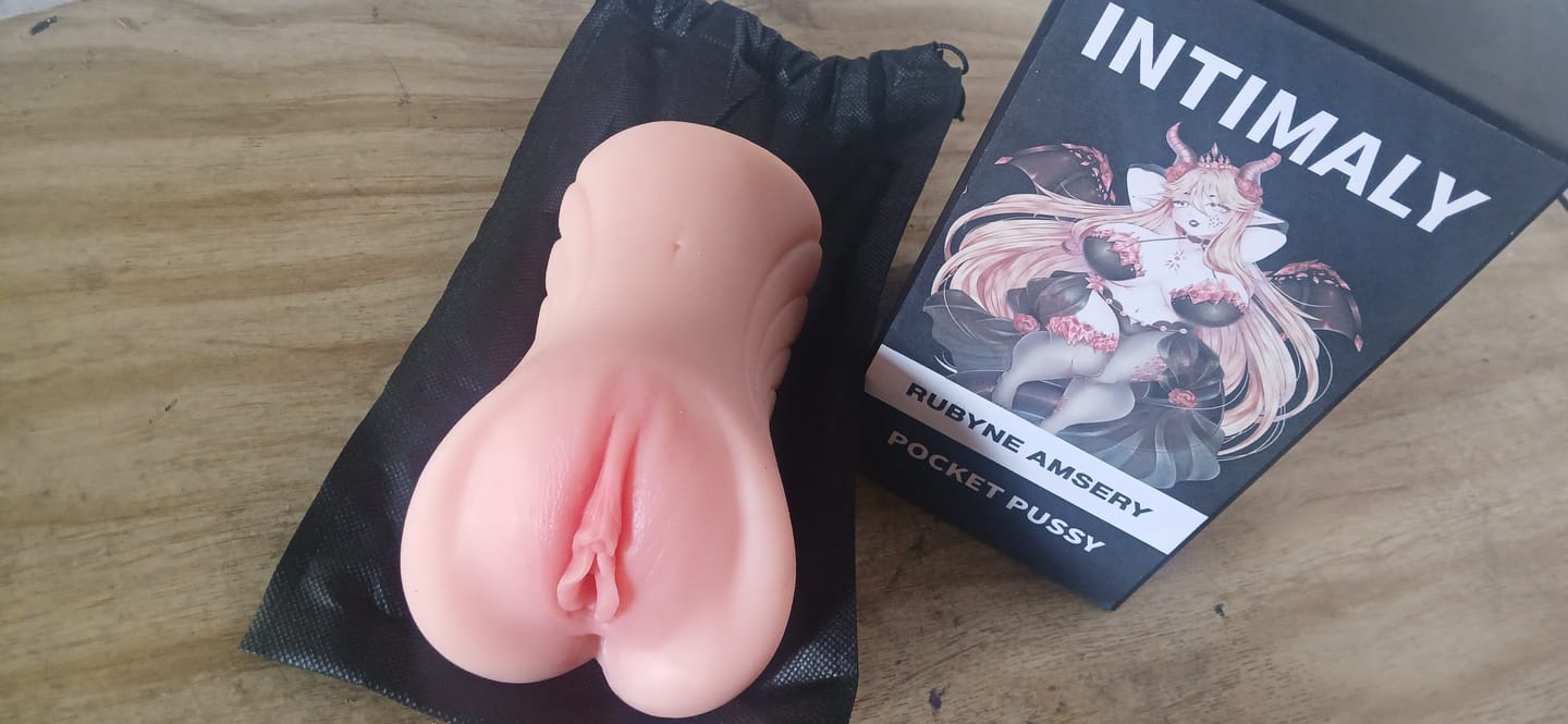 Customer photo review of Feel Rubyne Amsery