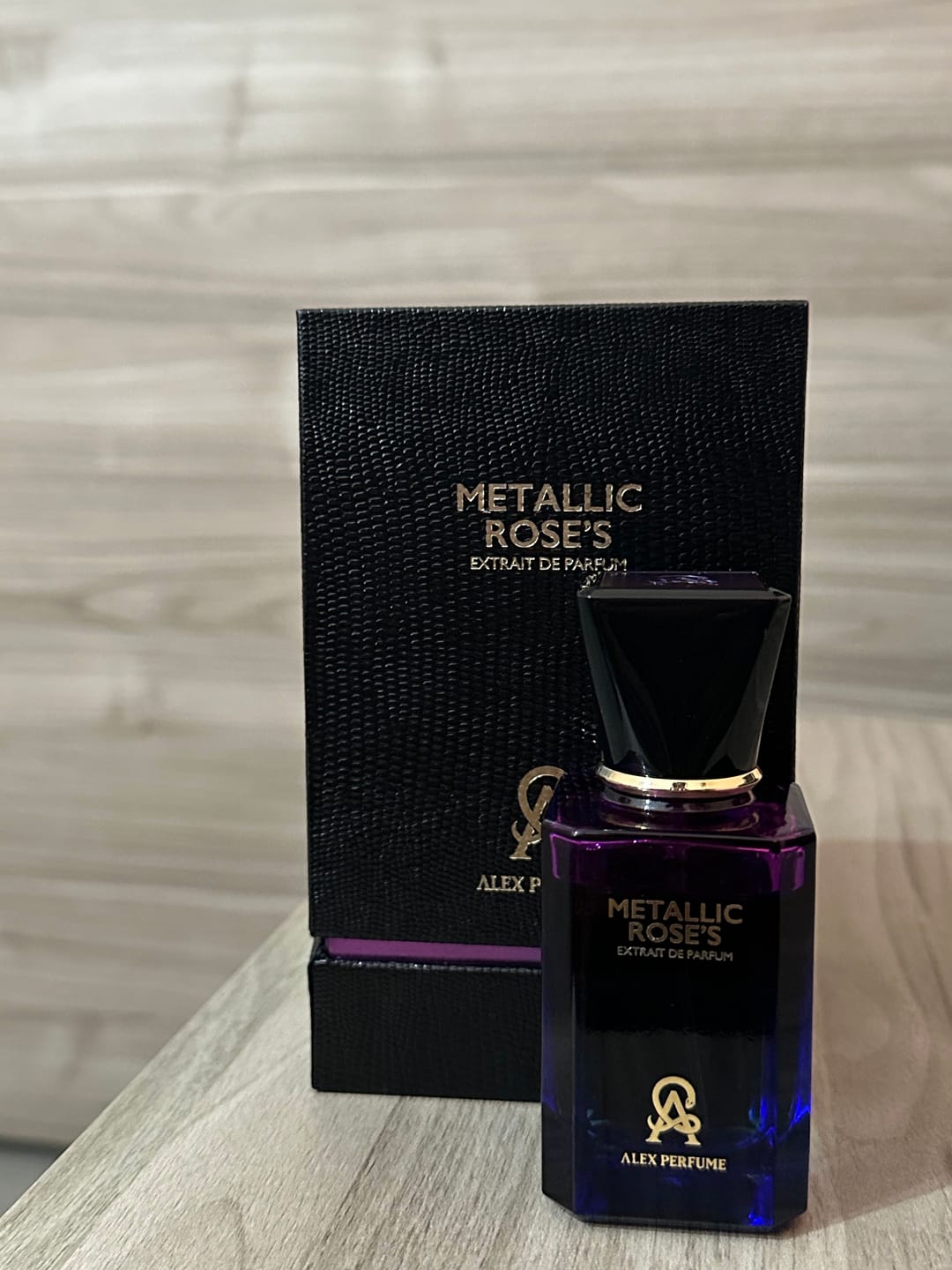 Customer photo review of ALEX PARFUME - METALLIC ROSE'S