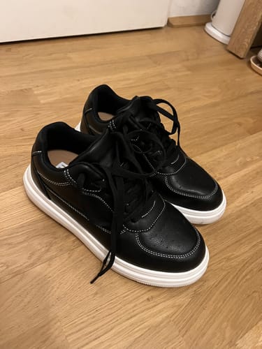 Customer photo review of ELEVATESHOES BLACK CLASSY
