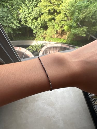 Customer photo review of Taylor Minimal Bracelet
