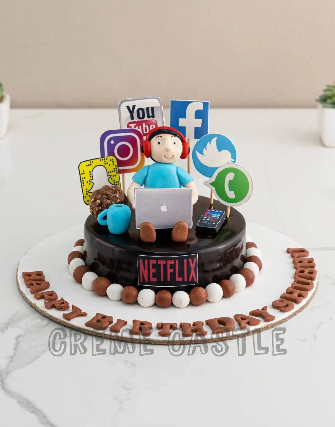 Customer photo review of Social Media Lover Cake