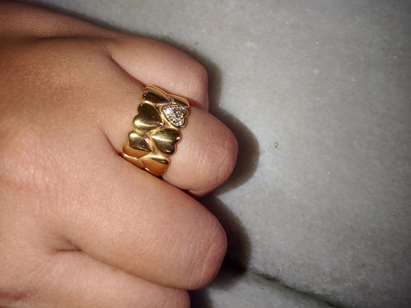 Customer photo review of Gold Hearts Band Ring