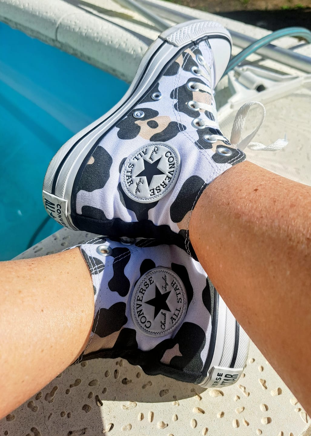 Customer photo review of Zapatillas Converse Chuck Taylor Hi Botitas Negras