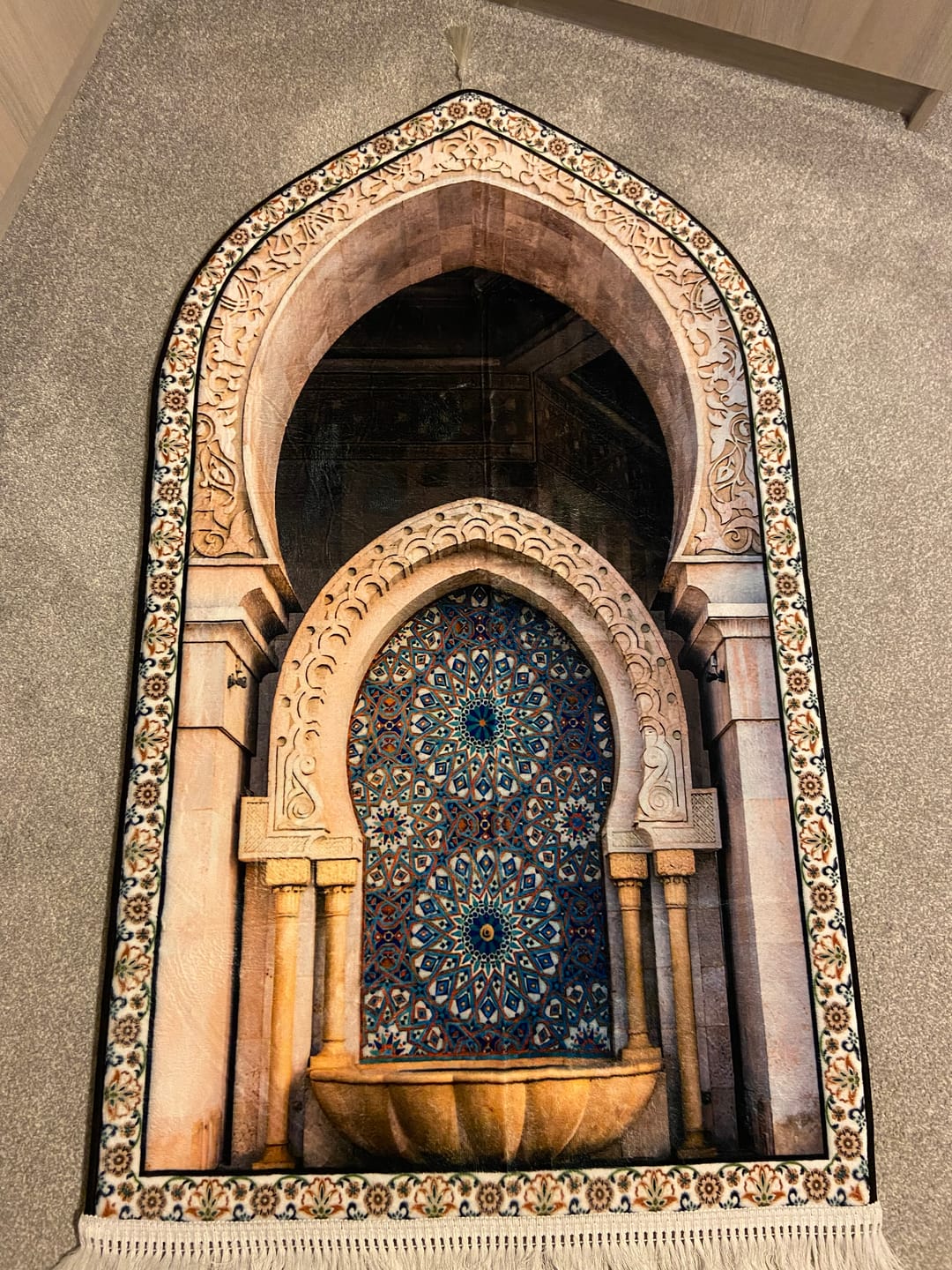 Customer photo review of 3D Mihrab Premium Padded Prayer Mat