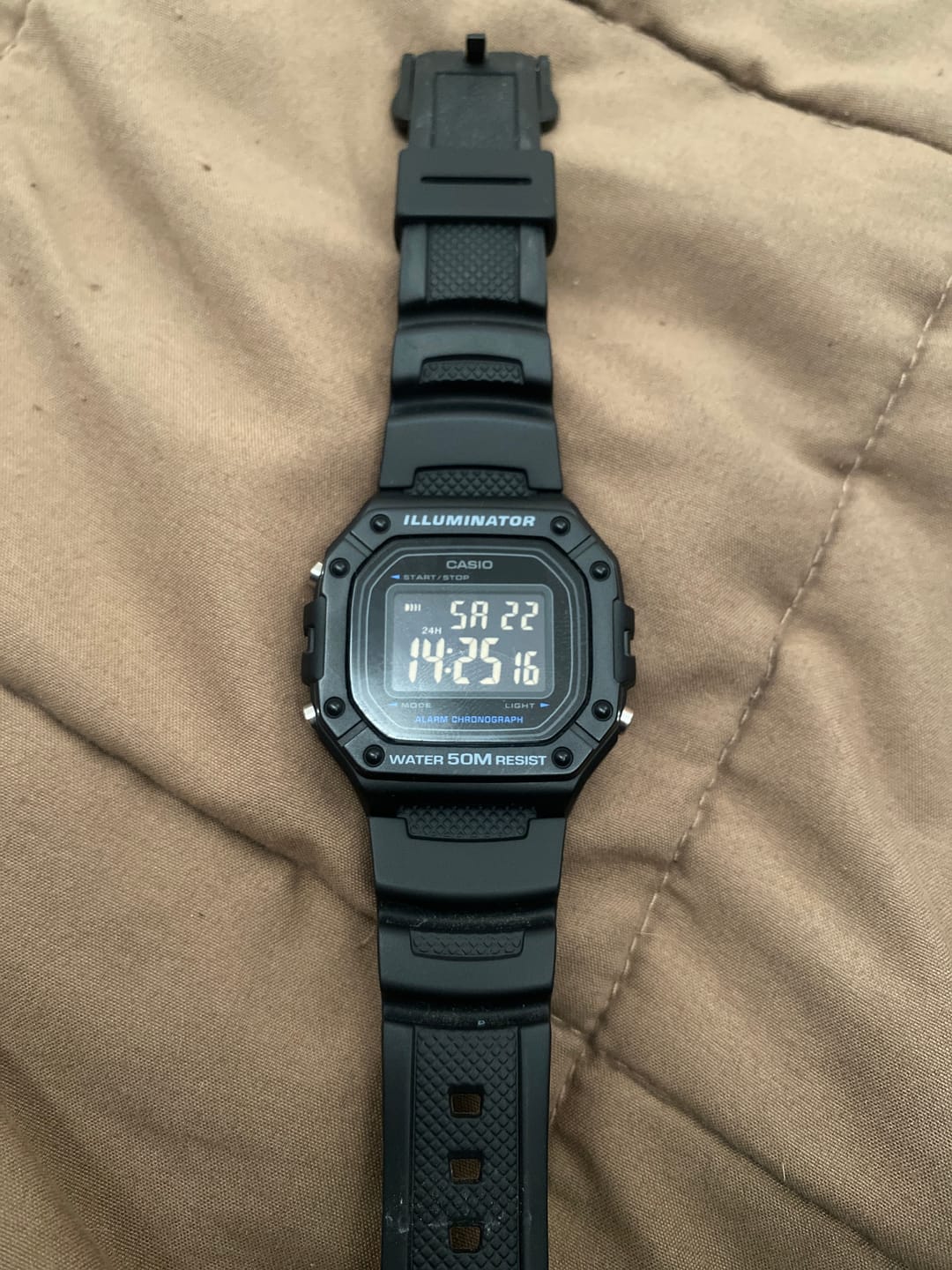Customer photo review of Reloj Casio Vintage W-218H-1BVDF Pantalla Negativa