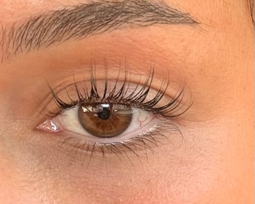 Customer photo review of Sérum pour croissance de cils - Des cils plus longs et plus épais naturellement !