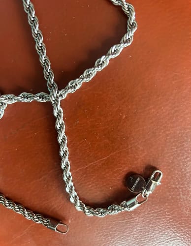 Customer photo review of Rope Chain 5MM (White Gold)