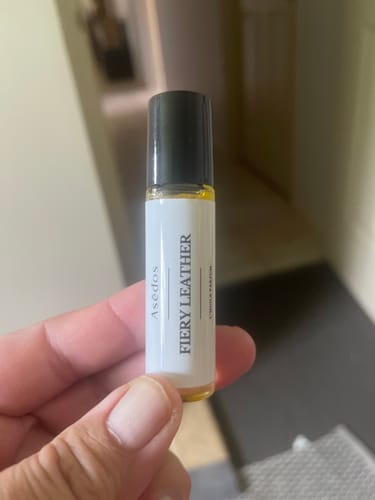 Customer photo review of FIERY LEATHER PERFUME OIL