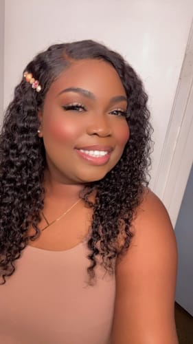 Tonique B. review of CurlyMe Pre-bleached Knots Wear Go Glueless Wig Pre-cut HD Lace Water Wave Human Hair image 2 out of 2