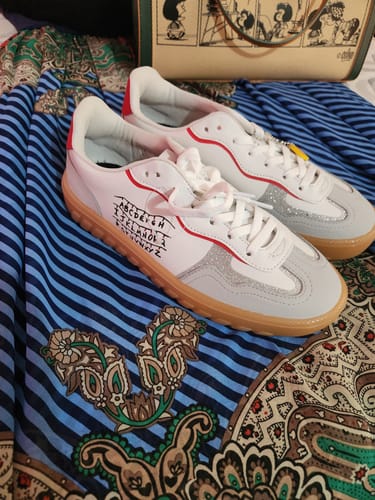 Customer photo review of Stranger Things White Hawa