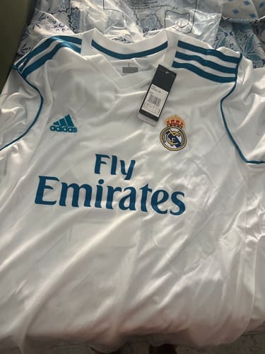 Customer photo review of Camiseta Real Madrid Retro 17/18