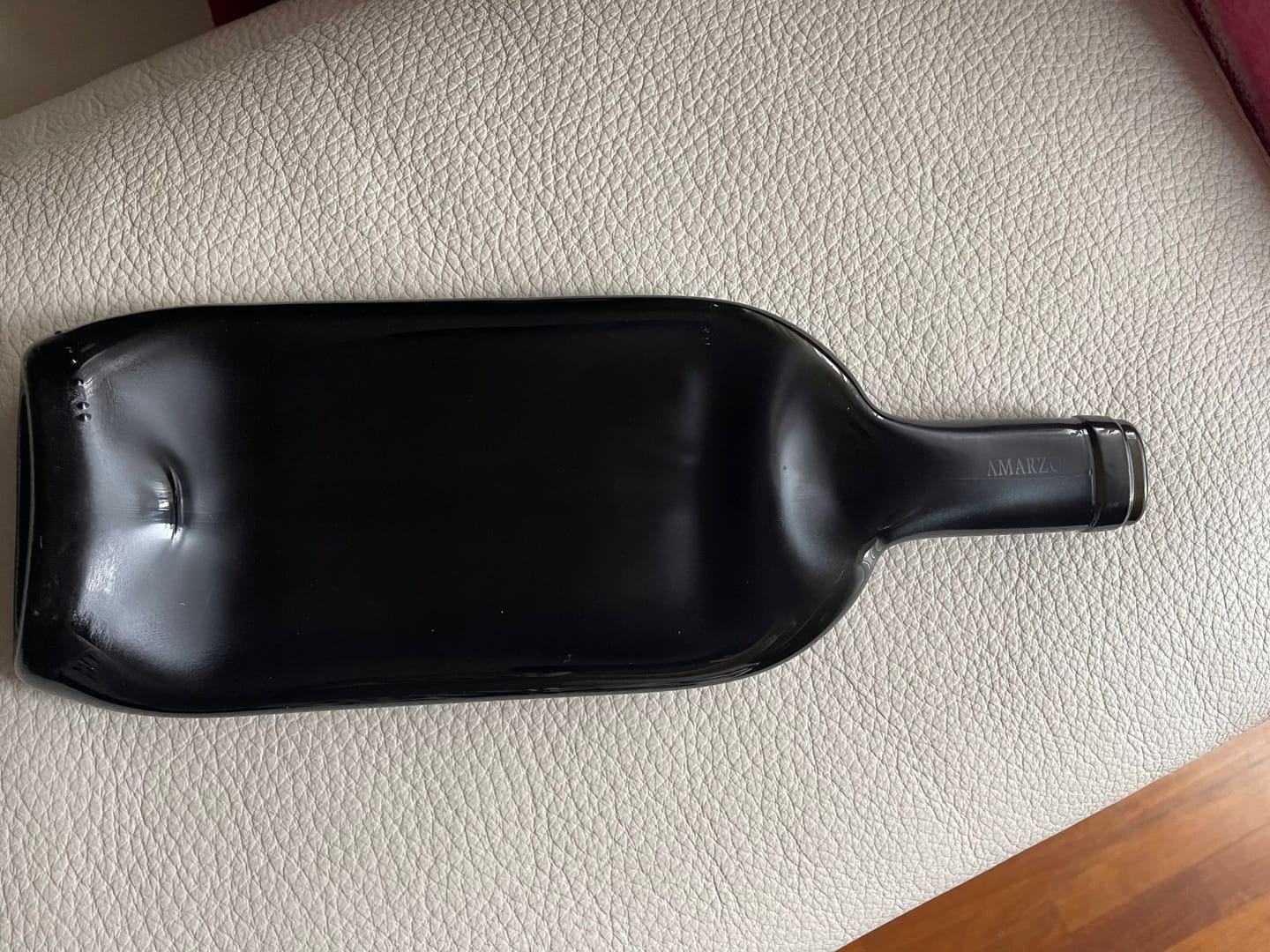 Customer photo review of Vassoio | Bottiglia di vino schiacciata