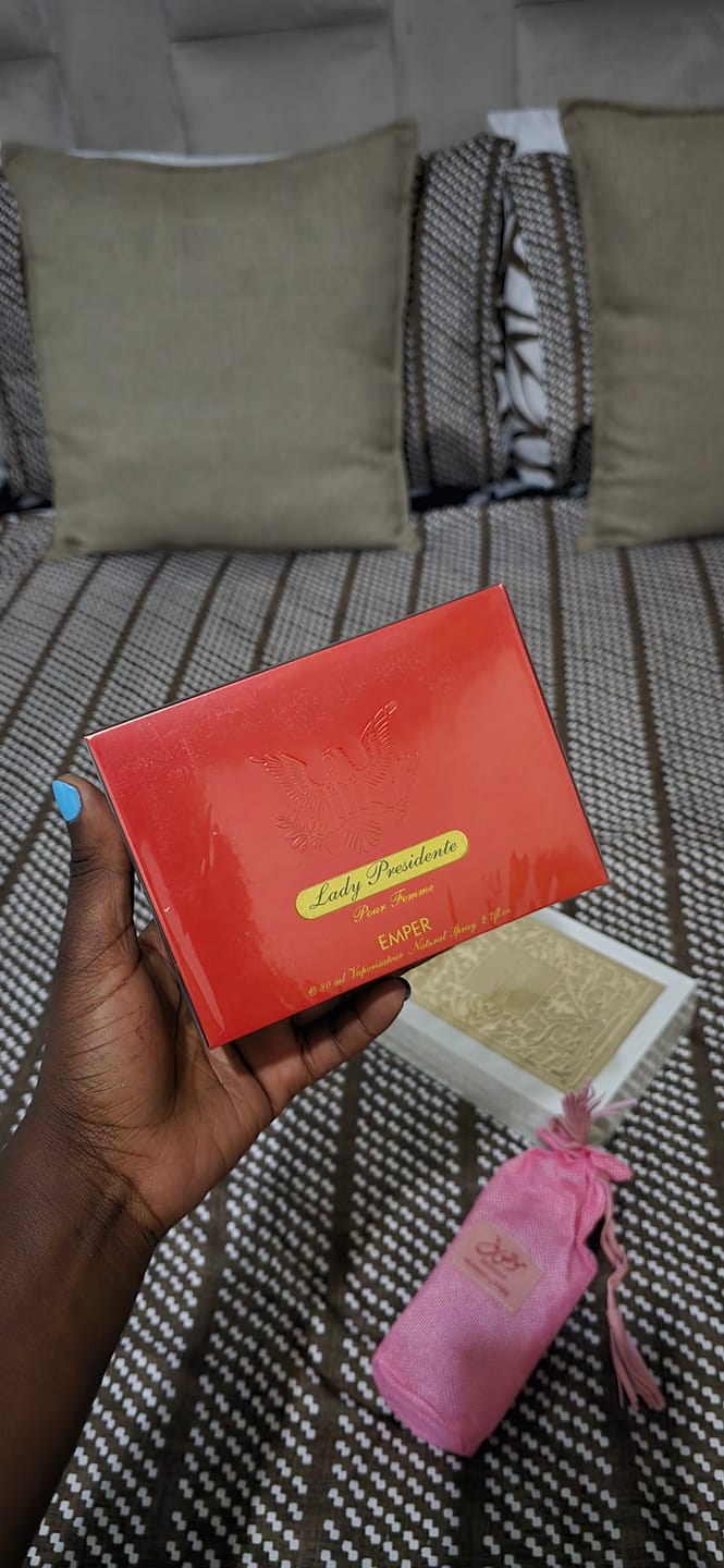 Customer photo review of Lady presidente Emper Perfumes 80ml