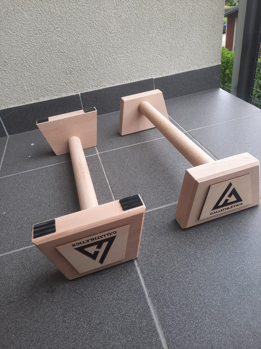 Customer photo review of Wooden Parallettes LONG