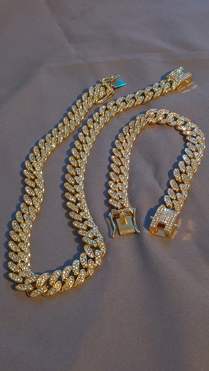 Customer photo review of 12.5mm Cuban Chain + Bracelet - Gold