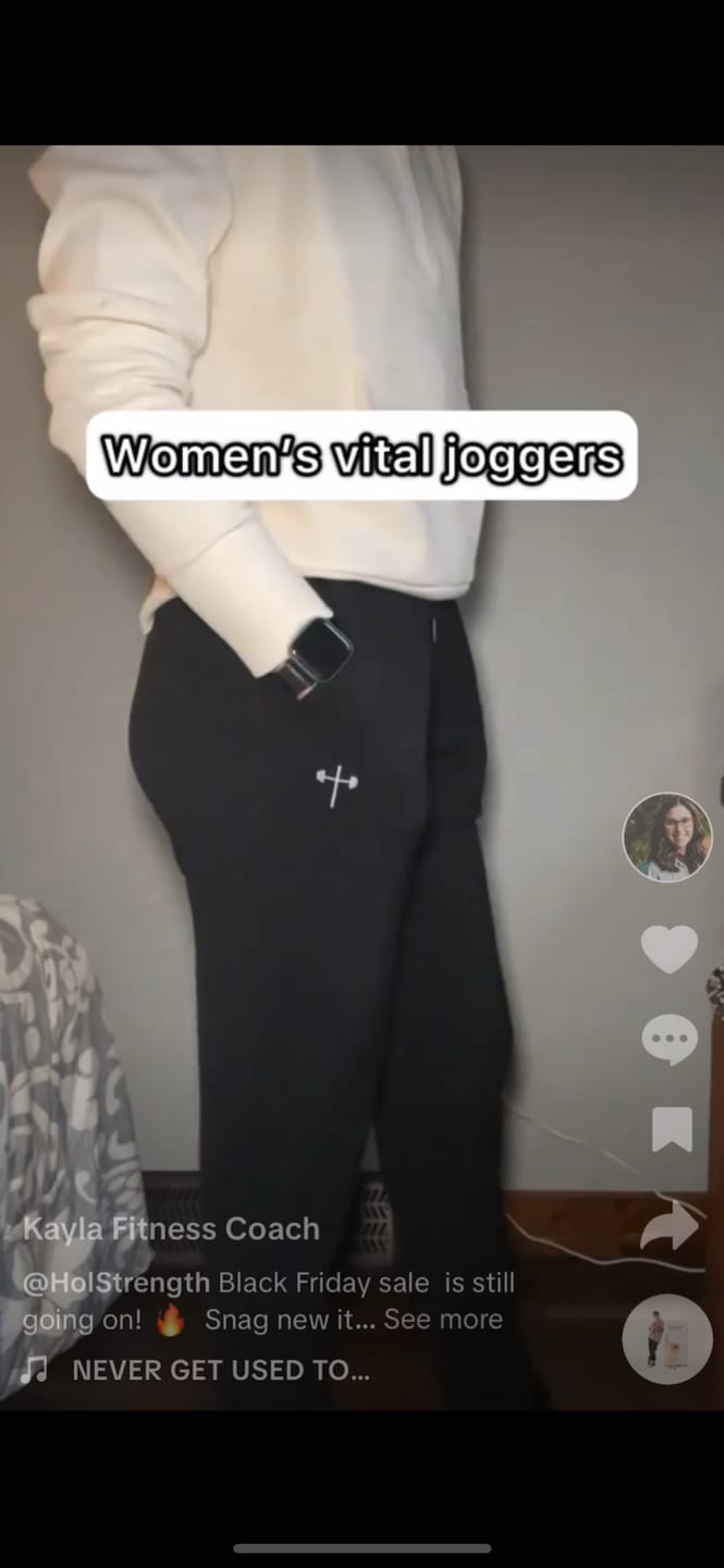 Customer photo review of Women's Vital Joggers