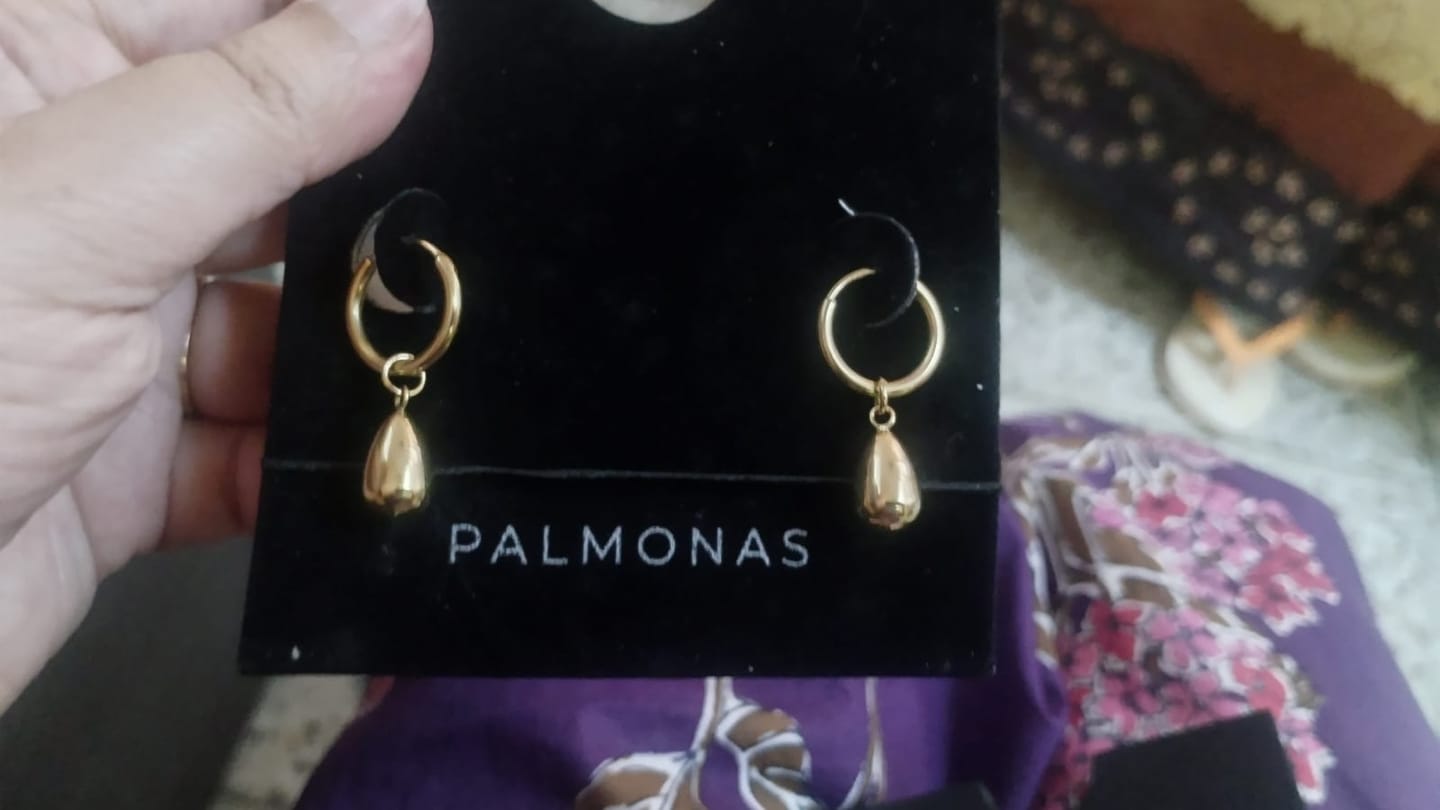 Customer photo review of Thin Drop Necklace & Waterdrop Hoop Earrings Combo Set