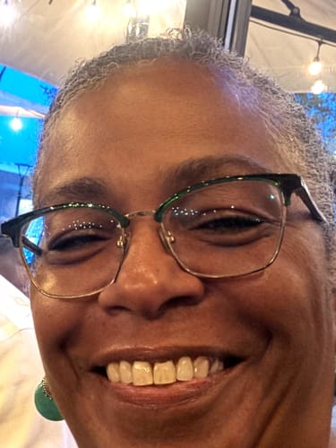 Customer photo review of The Ultimate Dyed Gray Hair Guide | Free gift