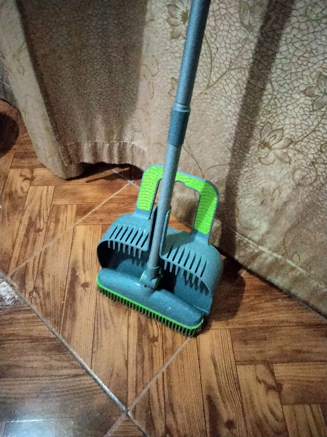 Customer photo review of Wet & Dry Broom
