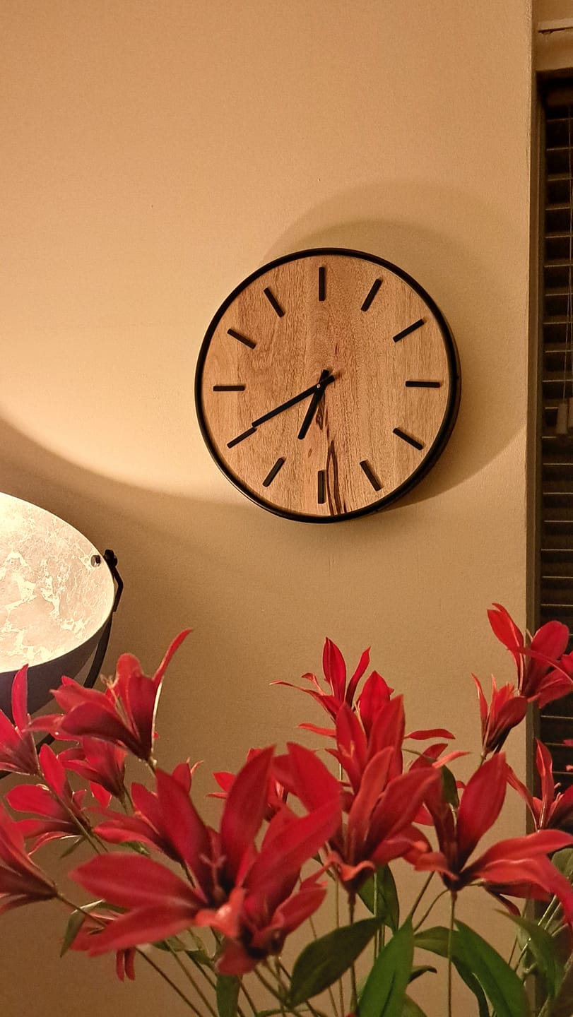 Customer photo review of Klok Wandklok industrieel | Mangohout Staal | ø 50cm / ø 41cm