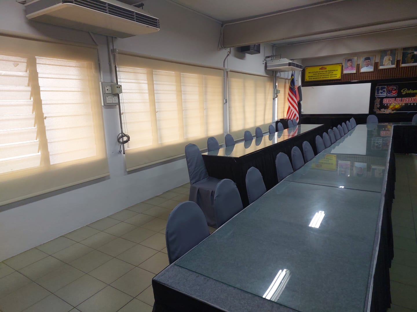 Customer photo review of Vado Classic Solar Sunscreen Blinds