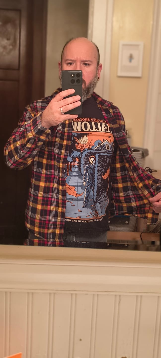 Customer photo review of HALLOWEEN: SCREEN SHOCKER - T-SHIRT