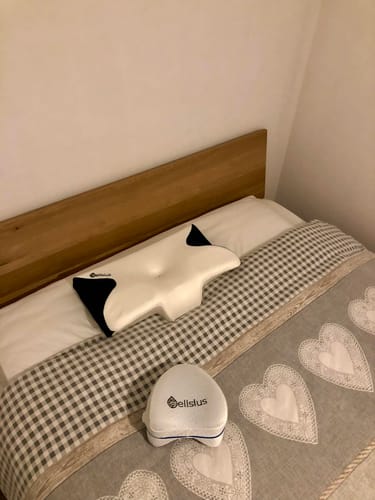 Avis photo d'un client sur Coussin d’Alignement Cervical Cellsius - Le secret du dormeur latéral et dorsal