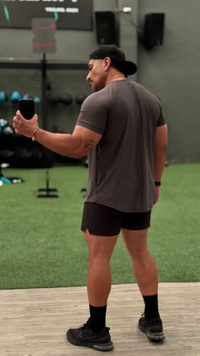 Customer photo review of Training Sport Tee - Oxford Gray