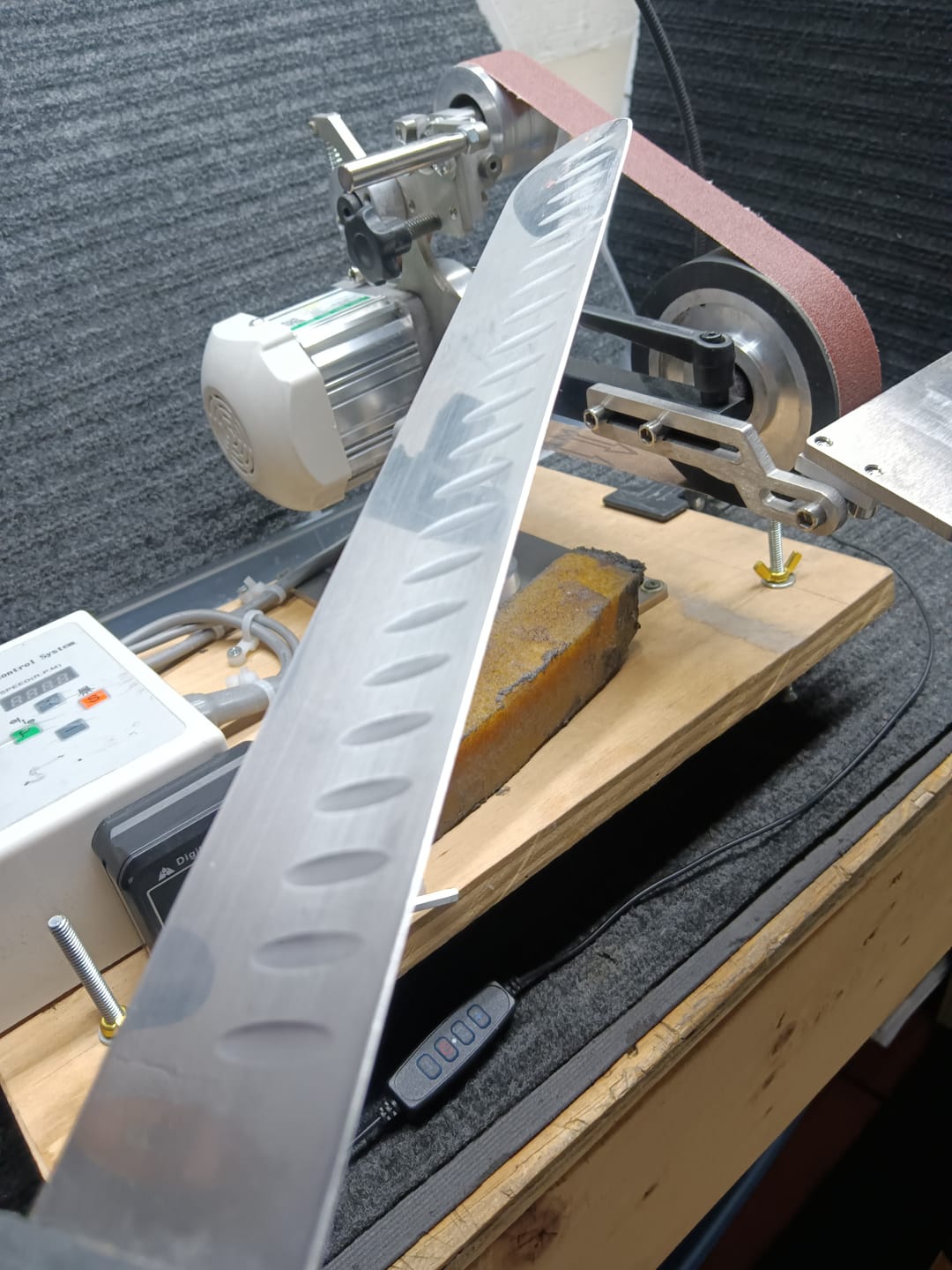 Customer photo review of Trizact Belts