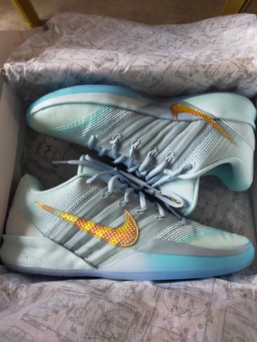 Customer photo review of Nike Women's Sabrina 3 "Blueprint" EP Basketball Shoes