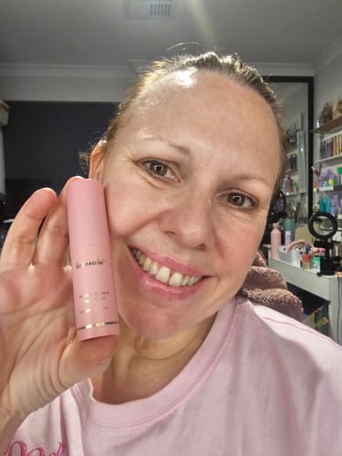 Customer photo review of The Naked Skin™ Bounce Balm