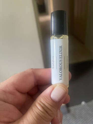 Customer photo review of VALOROUS ELIXIR PERFUME OIL