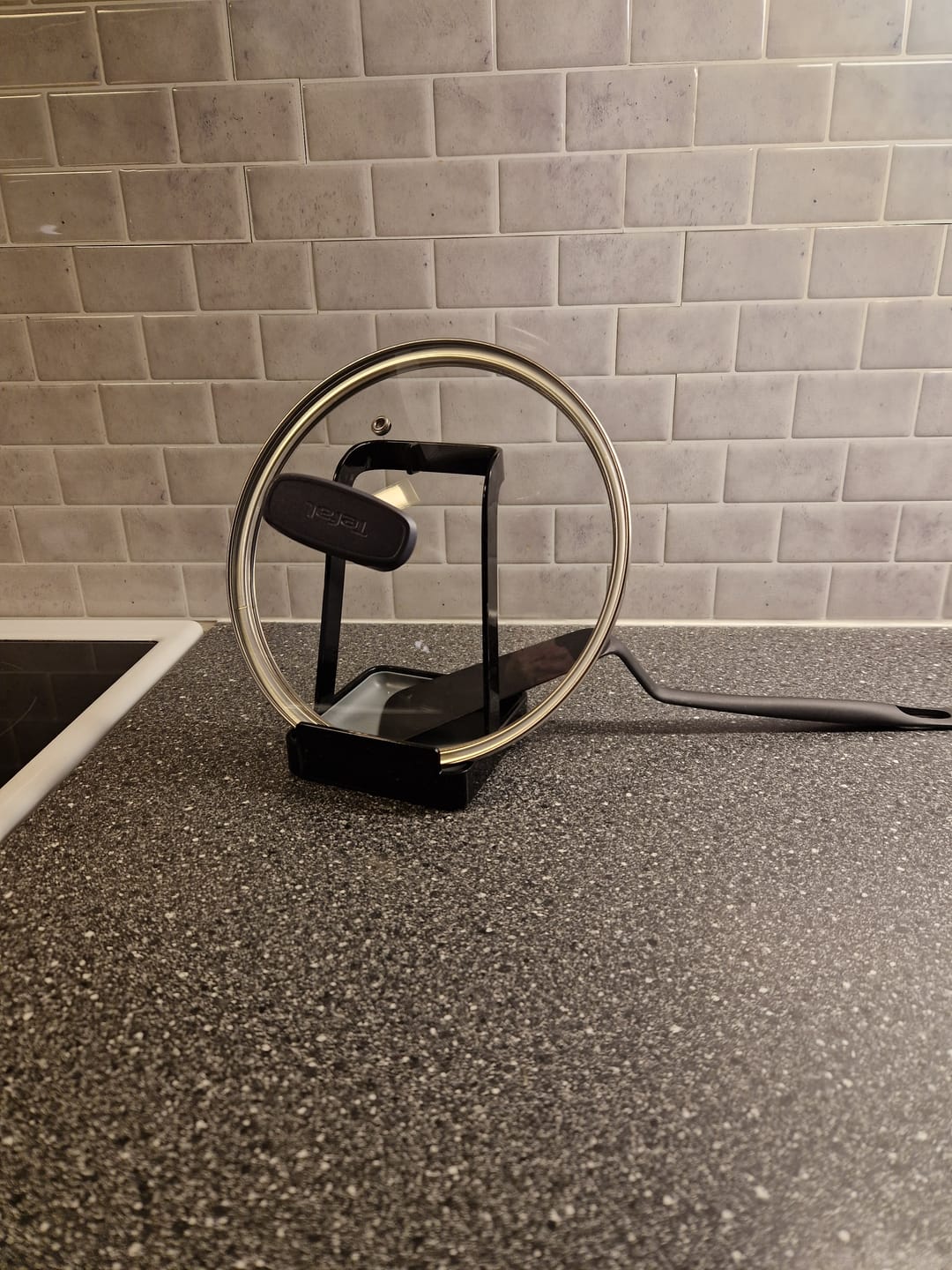 Customer photo review of Stativ for kjøkkenredskaper sort
