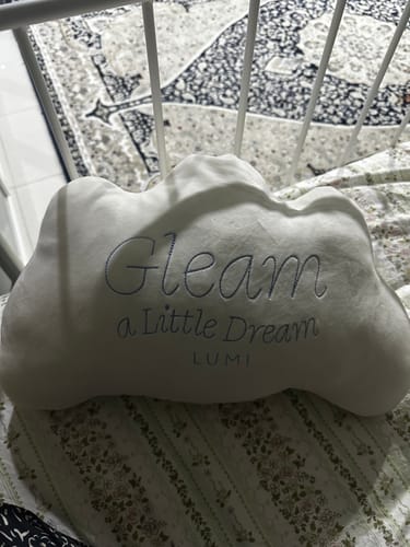 Customer photo review of LUMI Gleam Pillow
