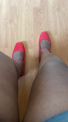 Customer photo review of Round Toe Flat Cute Sweet Pumps.