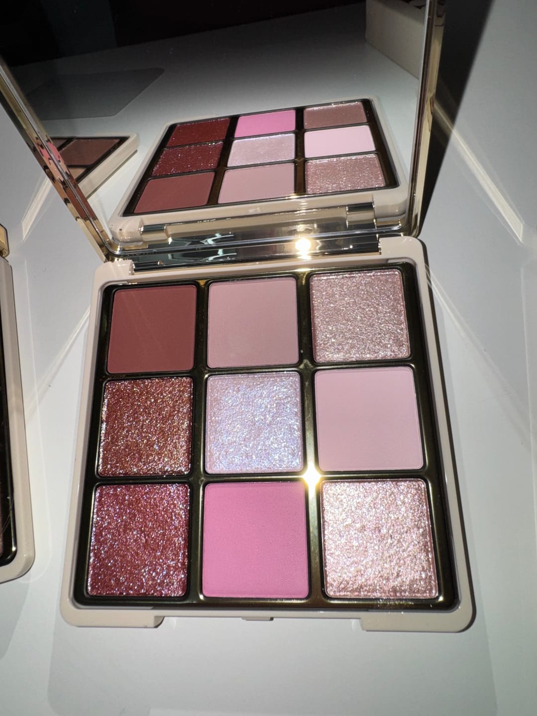 Customer photo review of Paleta de machiaj