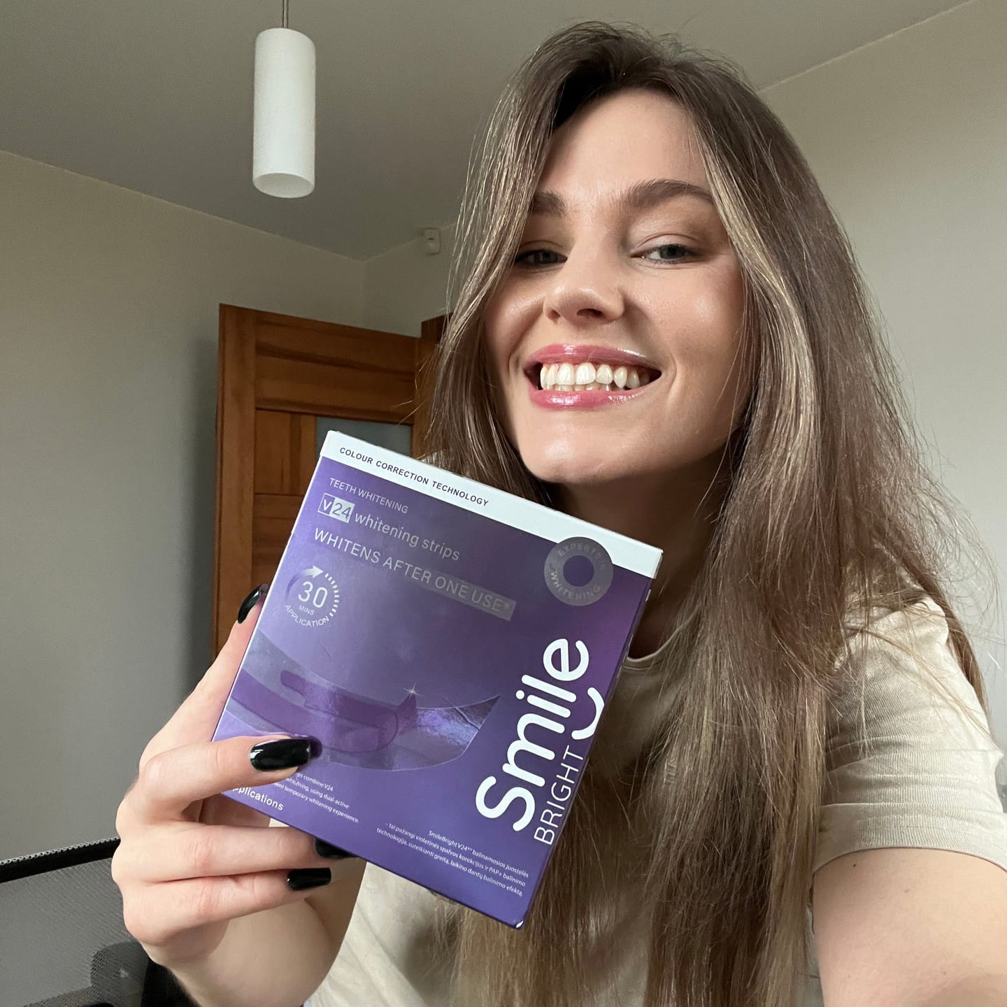 Customer photo review of V24 Violetinės Dantų Balinimo Juostelės