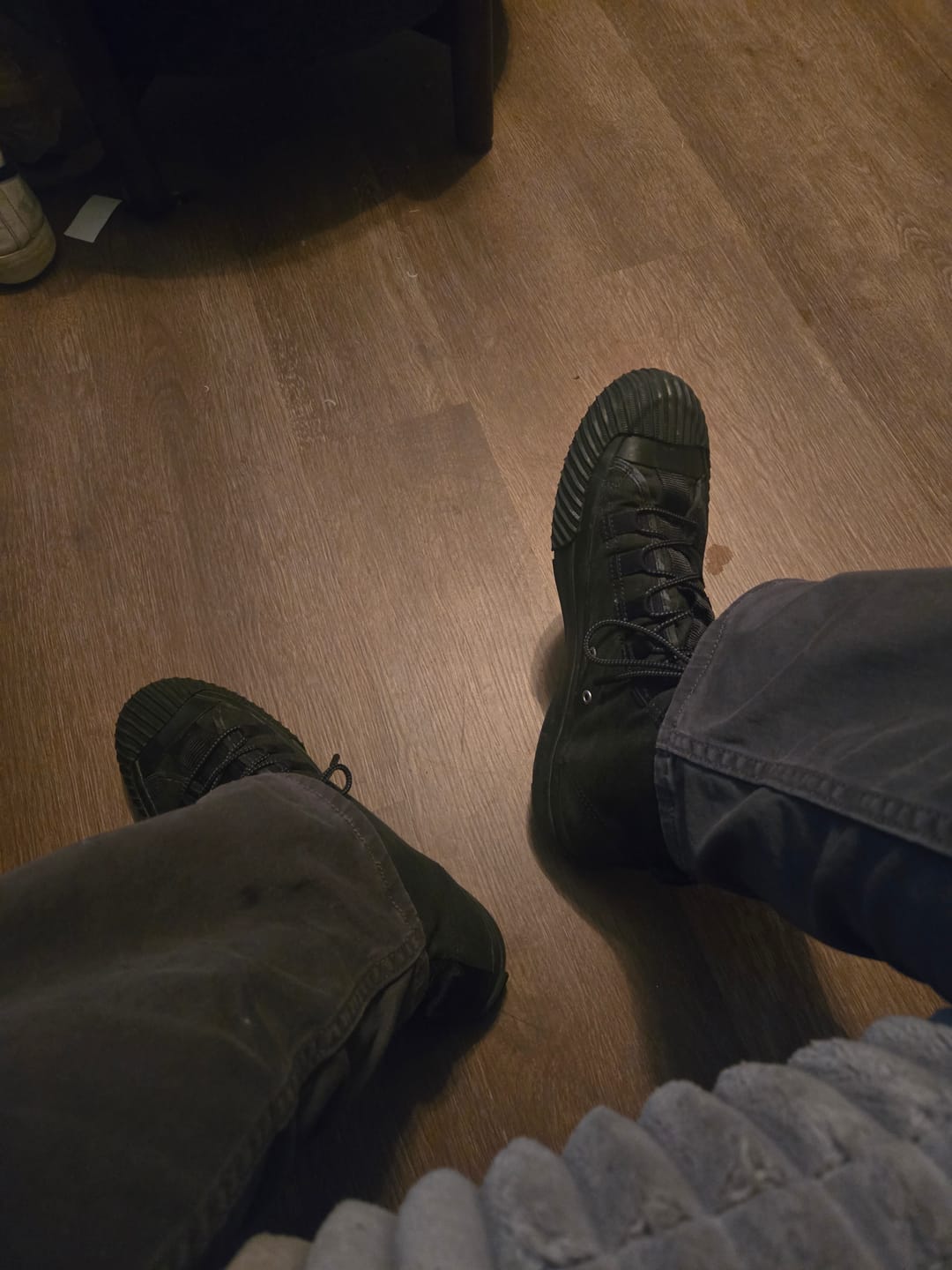 Customer photo review of Grounder High-Top Black/Base Camp