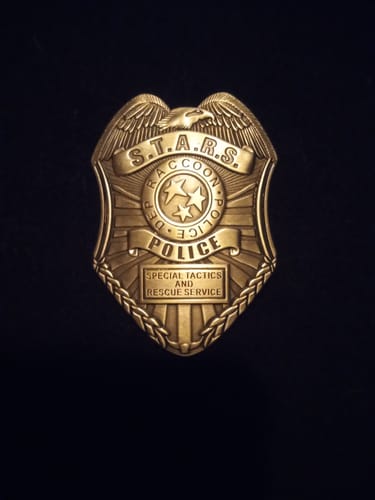 Customer photo review of Resident Evil Stars S.T.A.R.S. Special Tactics and Rescue Service RPD Raccoon Police Badge