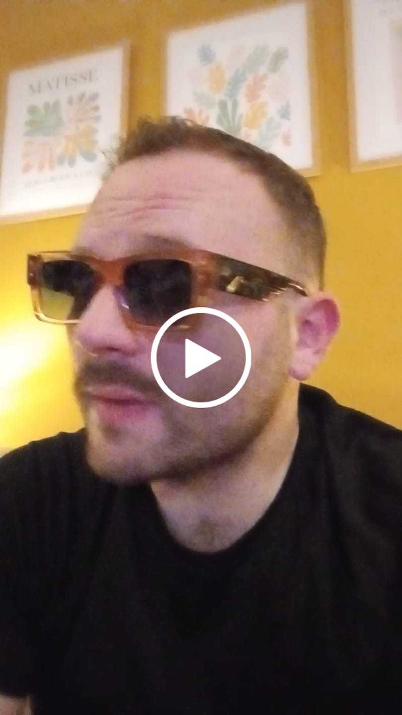 Customer video review of Daxton